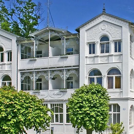 Apartamento Ferienappartement-jasmund-18 *